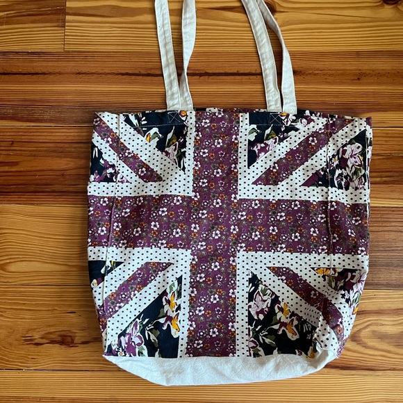 Primark Handbags - Cute British Flag Tote Bag!